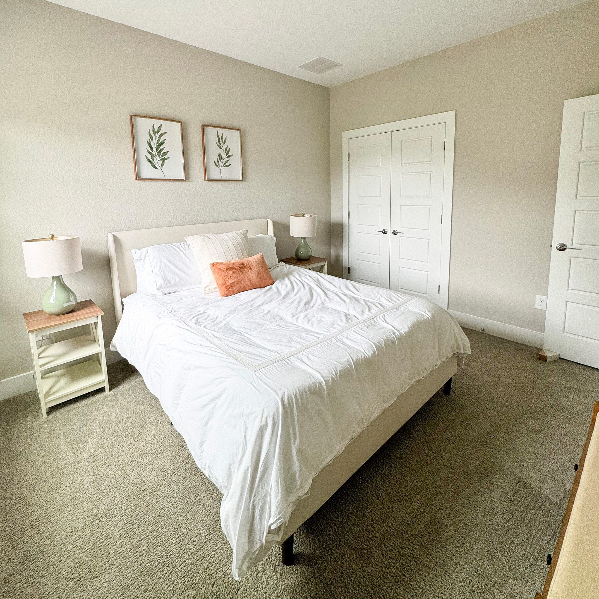 4-bed, 2.5-bath townhouse — 1807 Roseburg Dr.