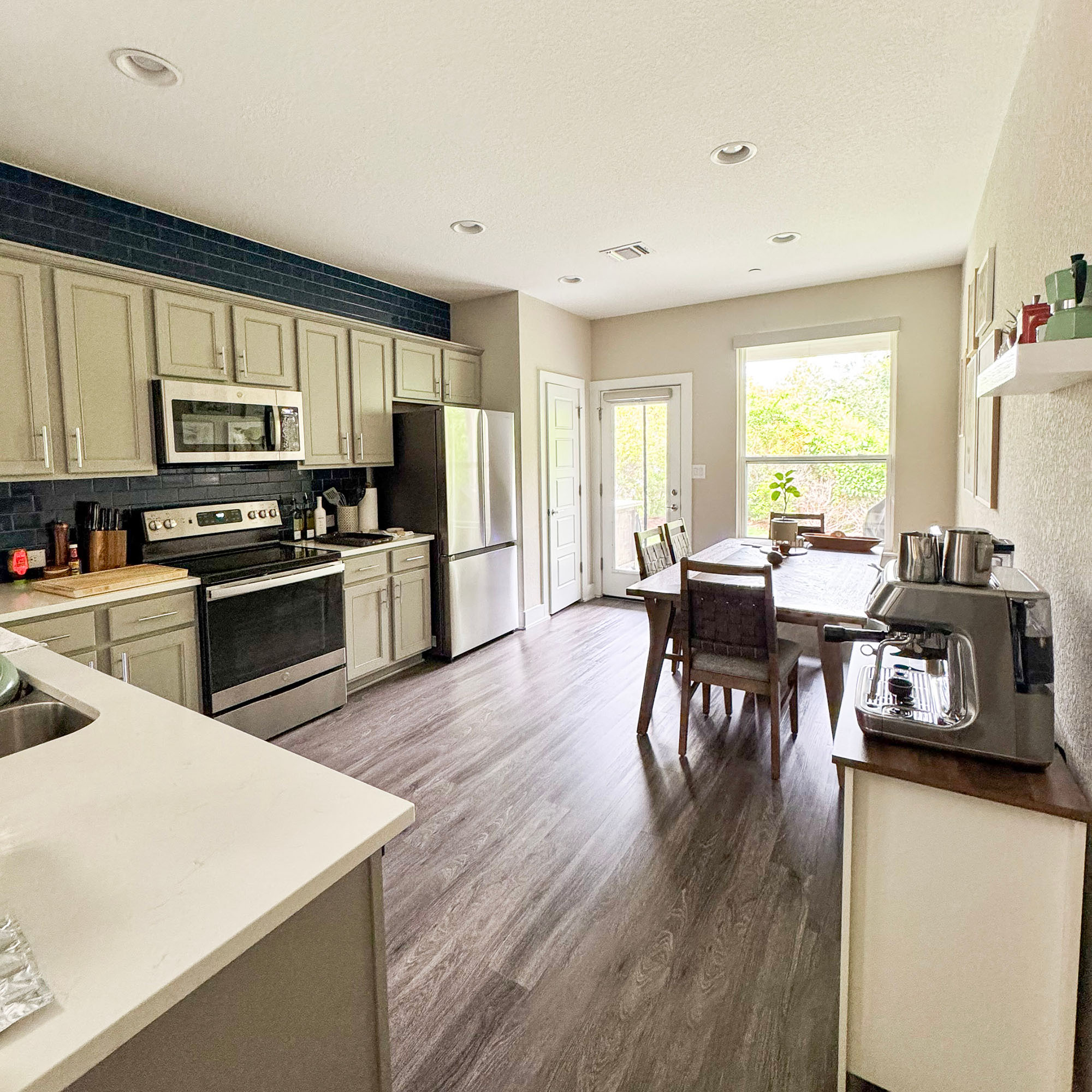 4-bed, 2.5-bath townhouse — 1807 Roseburg Dr.