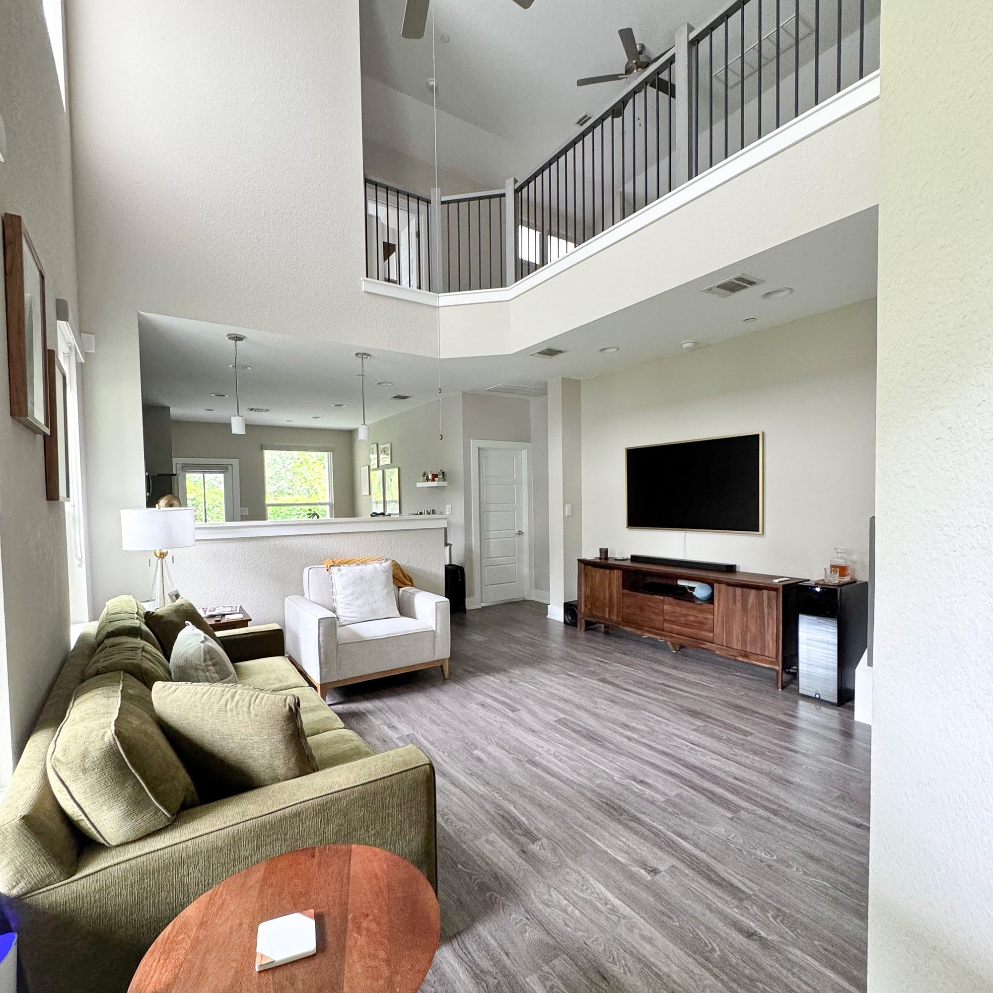 4-bed, 2.5-bath townhouse — 1807 Roseburg Dr.